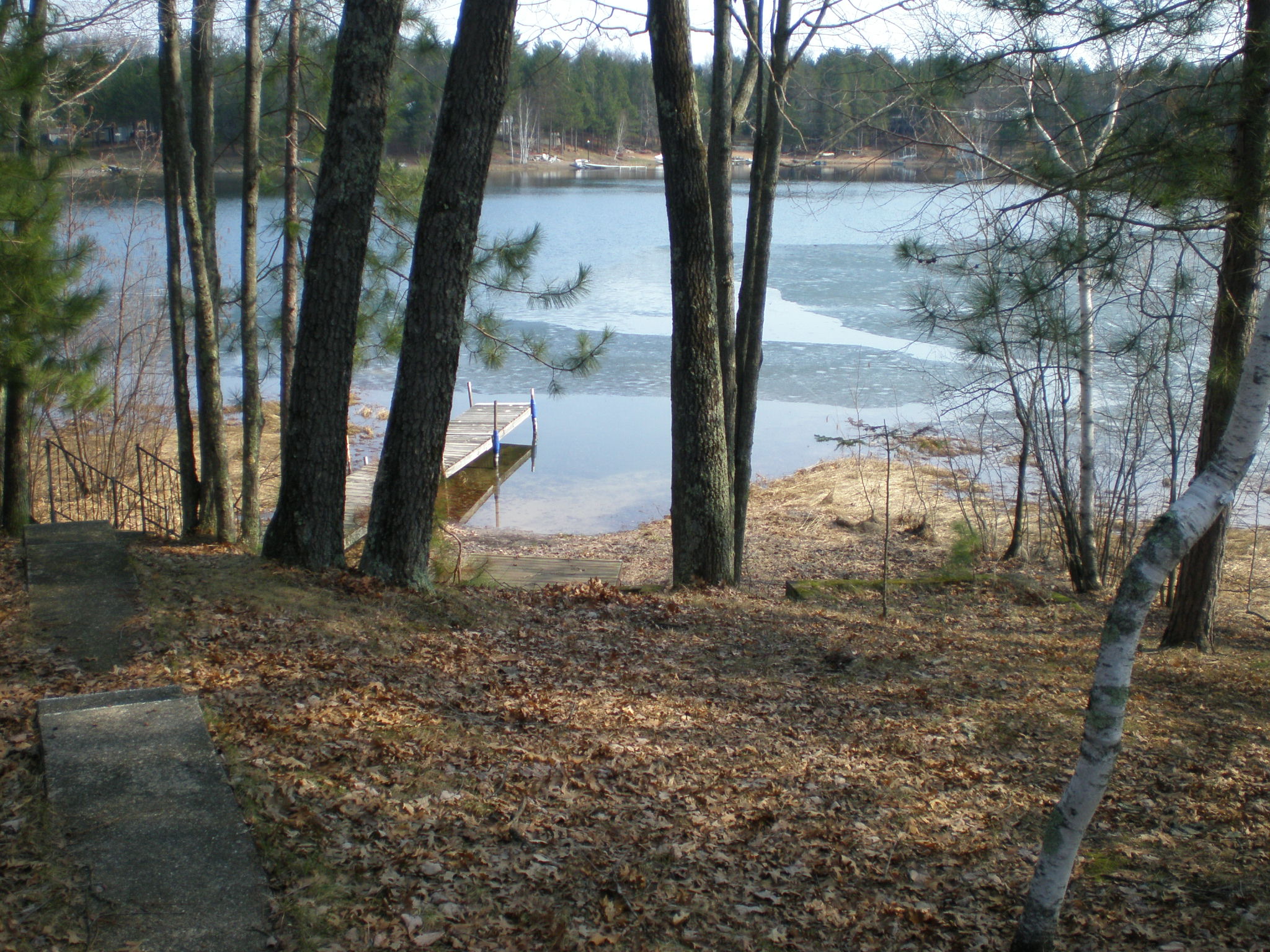 20APR--Ice on Halfmoon lake